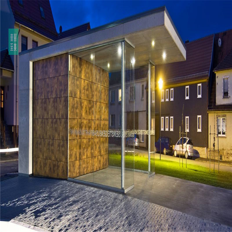 1357813894hausen-busstop-5.jpg (1).jpg